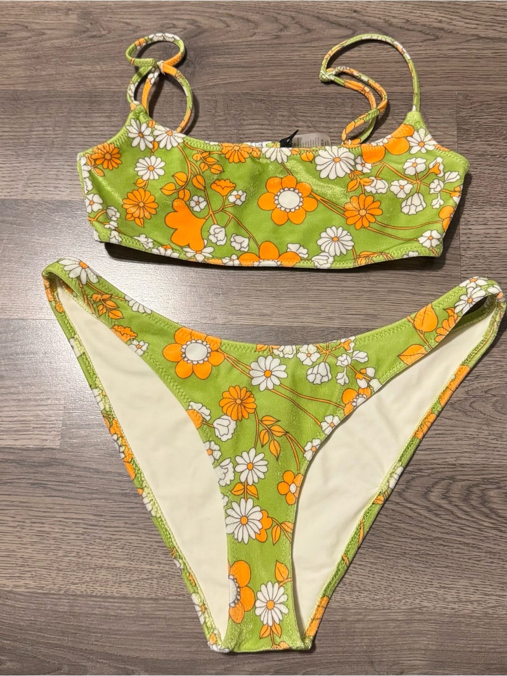 TRIANGL Floral Print Velvet Bikini Set 
Sm Scoop Top Large High Cheeky Bottom